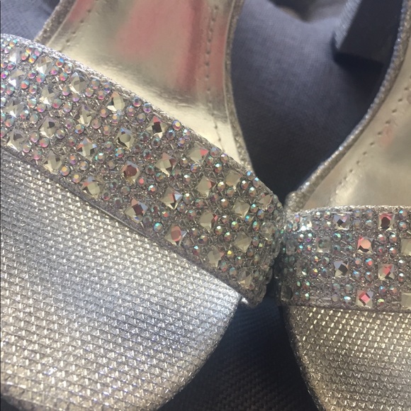 Special occasion heels - Picture 2 of 4